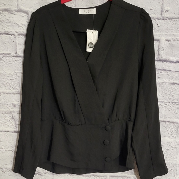 🎀Black Blouse with Side Button and Sleeve Details - Picture 11 of 15